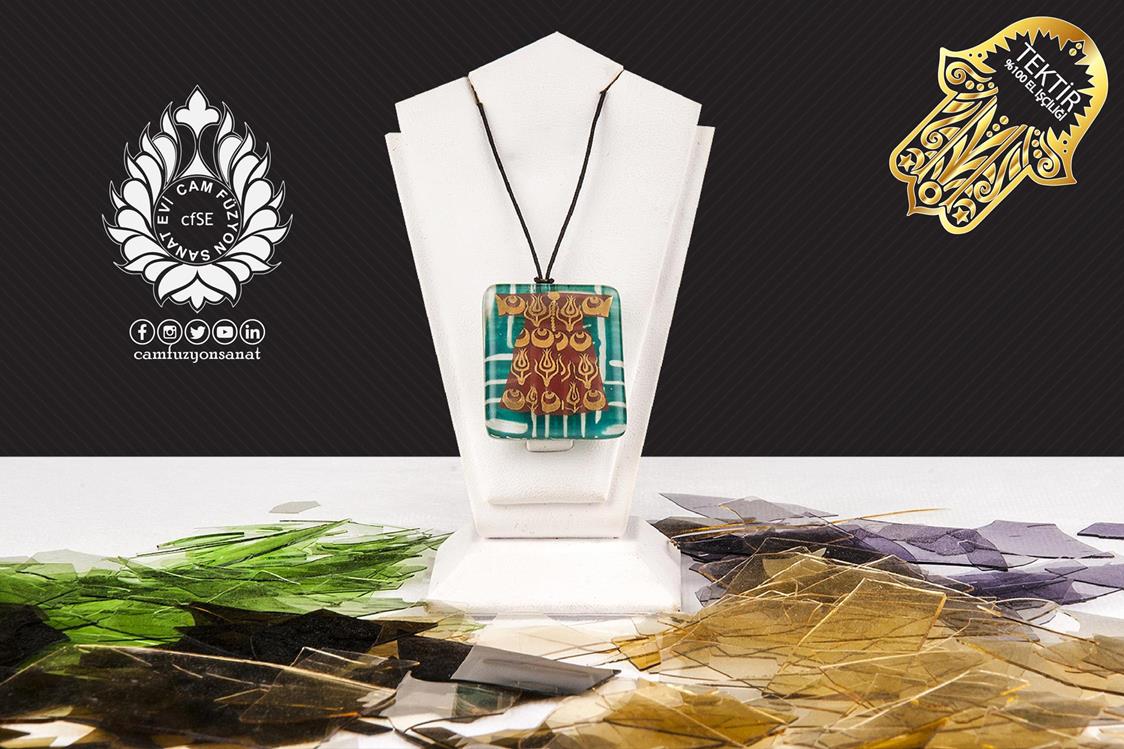 Kaftan Kolye